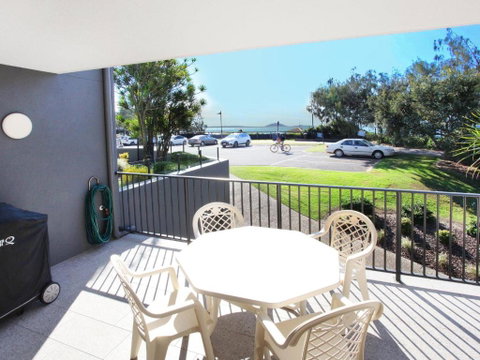Illawong 4 - Accommodation Nelson Bay 1