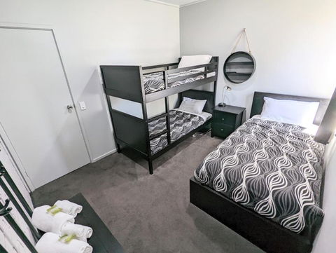 Homestead Motor Inn & Apartments - Accommodation Nelson Bay 2