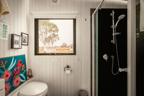 Hunters Inn By Tiny Away - Nelson Bay Accommodation.com 1