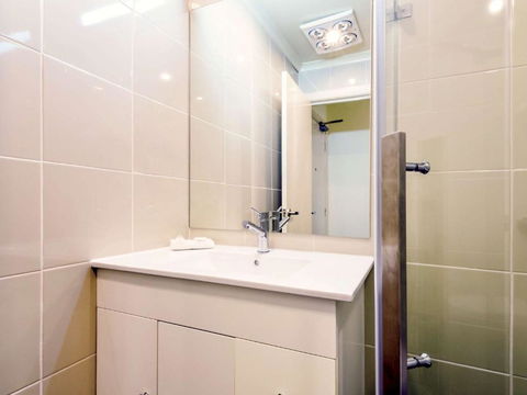 Ibis Styles Kingsgate Hotel - Accommodation Nelson Bay 1