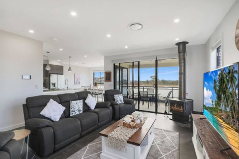 Illalangi-Modern Escape & Views - Accommodation Nelson Bay 0