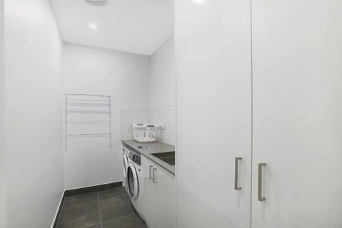 Illalangi-Modern Escape & Views - Accommodation Nelson Bay 2