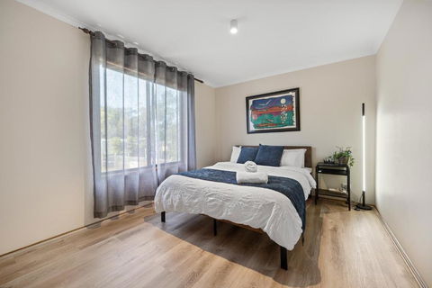 INVERLOCH Beach House - Accommodation Nelson Bay 3