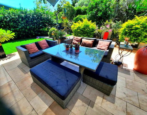 ISLAND ROOM On Magnetic Island - Accommodation Nelson Bay 3