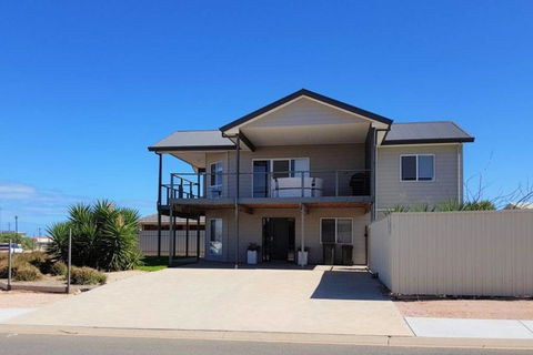 Agape Holiday Home - Accommodation Nelson Bay 0