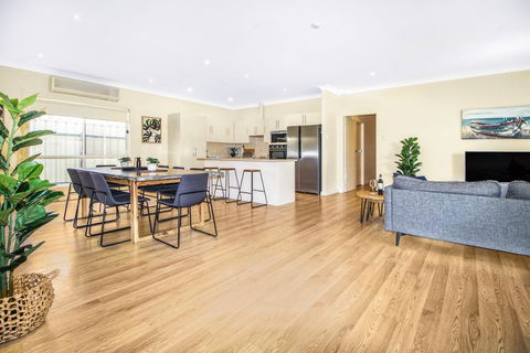 Aldinga Beach Experience - Accommodation Nelson Bay 0