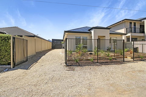 Aldinga Beach Experience - Accommodation Nelson Bay 1