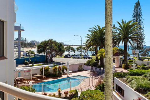 Alex Headland Beachfront - Accommodation Nelson Bay 3