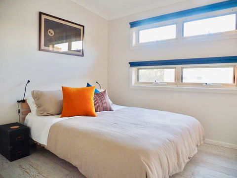 Alice's Palace, 2-minute Walk To Lifeguard Patrolled Surf Beach - Accommodation Nelson Bay 3