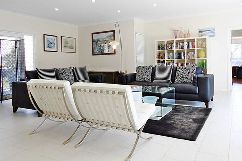 Allure - Accommodation Nelson Bay 3