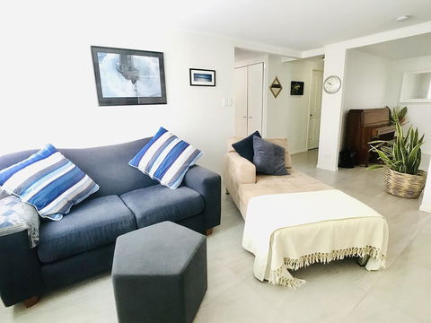 Aloha Alex Beach House Pet-friendly- 450m To The Beach - Accommodation Nelson Bay 2