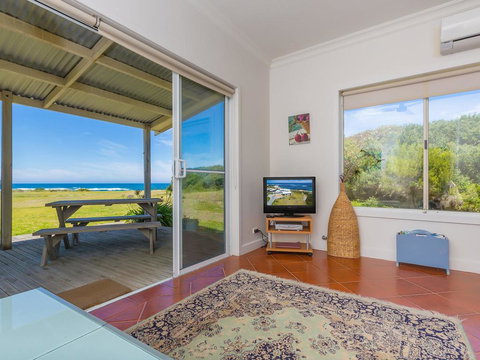 Amhurst - Nelson Bay Accommodation.com 0
