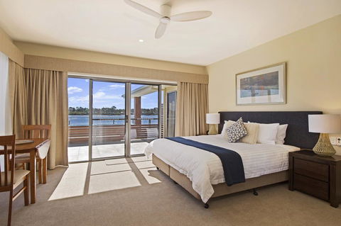 Ana Mandara Luxury Bed & Breakfast - Accommodation Nelson Bay 0