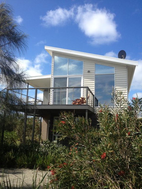 Anchors Beach House - Accommodation Nelson Bay 3