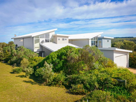 Anchors Beach House - Accommodation Nelson Bay 0