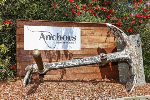 Anchors Beach House - Accommodation Nelson Bay 2