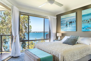 Anne's Waterfront Haven B&B with Accommodation Nelson Bay