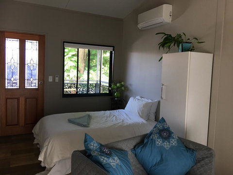 Annerley-granny Flat,private, New, Convenience - Nelson Bay Accommodation.com 0