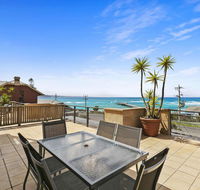 APARTMENT 12 PACIFIC APARTMENTS- Across From the Pier - Accommodation Nelson Bay
