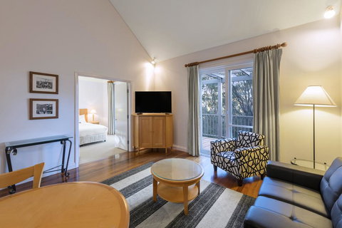Apartments @ 15 Thompsons - Nelsons Bay Accommodation 0
