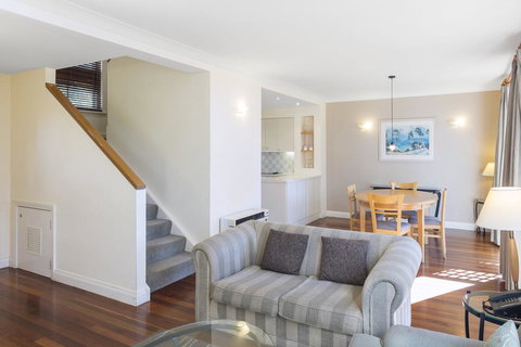 Apartments @ 15 Thompsons - Nelsons Bay Accommodation 2