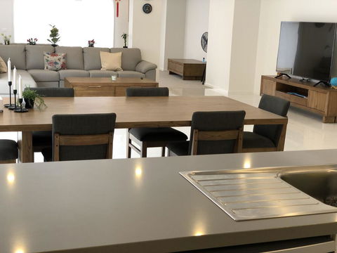 Apple House Upper Point Cook - Accommodation Nelson Bay 2