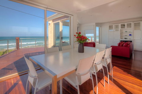 Aqua Luna - Nelson Bay Accommodation.com 2