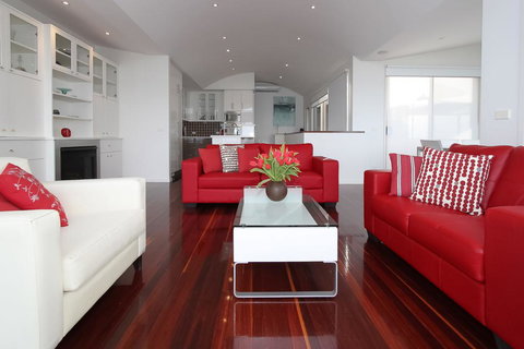 Aqua Luna - Nelson Bay Accommodation.com 0