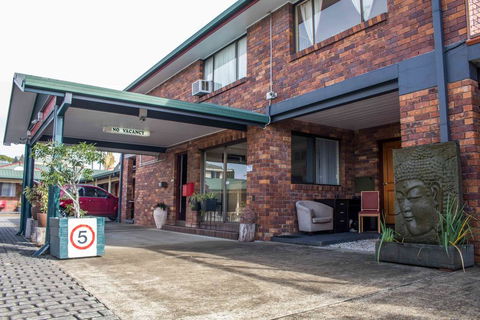 Arabella Motor Inn (formerly South Tweed Motor Inn) - Accommodation Nelson Bay 2