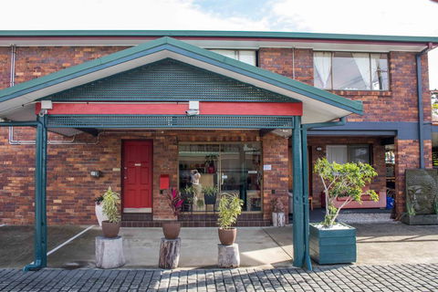 Arabella Motor Inn (formerly South Tweed Motor Inn) - Accommodation Nelson Bay 1