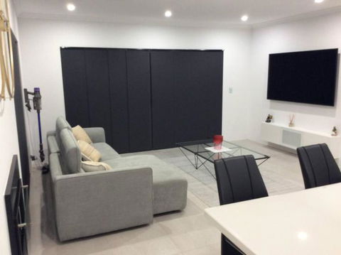 Luxury & Gives You It All - Accommodation Nelson Bay 3