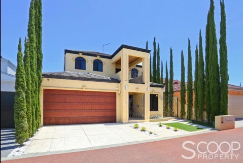 LUXURY VILLA W POOL & SPAS - Accommodation Nelson Bay 3