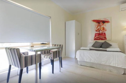 M102 West Perth Studio Apartment Near Kings Park - Nelson Bay Accommodation.com 2