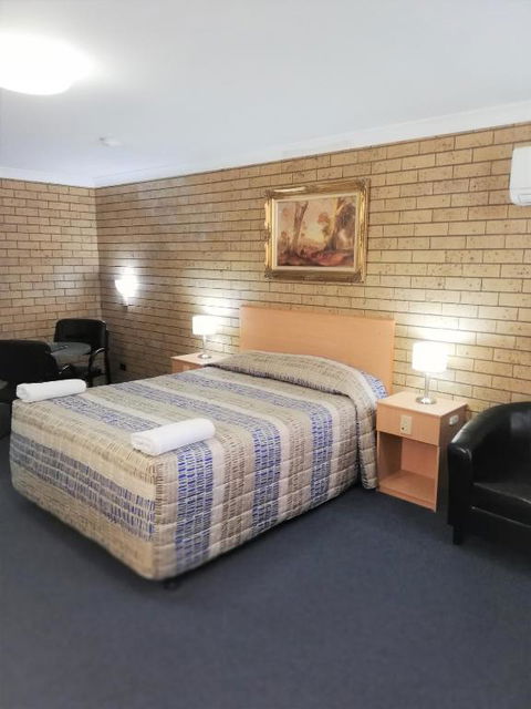 Macintyre Motor Inn - Accommodation Nelson Bay 0