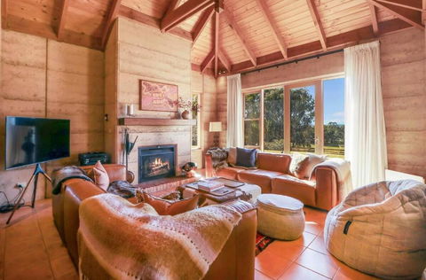 Melliodora - Relax, Unwind & Recharge - Accommodation Nelson Bay 2