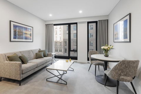 Meriton Suites Melbourne - Accommodation Nelson Bay 0