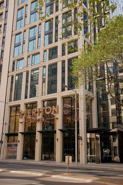 Meriton Suites Melbourne - Accommodation Nelson Bay 1
