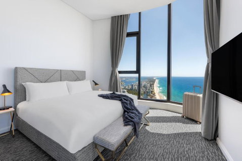 Meriton Suites Surfers Paradise - Accommodation Nelson Bay 0