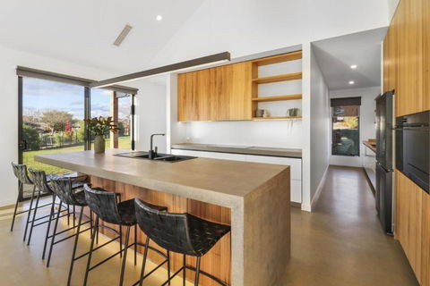 Mayple Peaks - Accommodation Nelson Bay 3