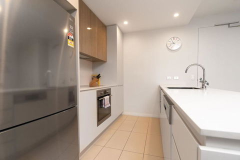 Modish Apartment Near Parliamentary Triangle - Accommodation Nelson Bay 2
