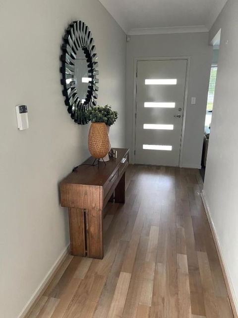 Modern Four Bedroom Holiday Home Available In Deebing Heights - Accommodation Nelson Bay 0