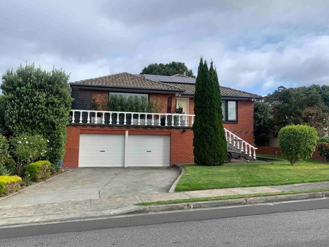 Modern Light Filled Home Near Beaches - Accommodation Nelson Bay 0