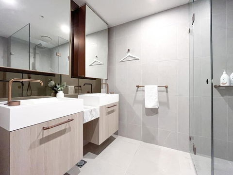 Modern Luxury 2B2B Sky Garden SmartTV - Accommodation Nelson Bay 1