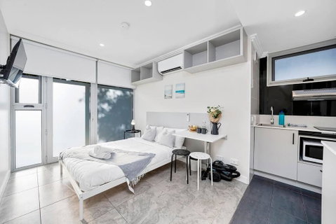 Modern Self-contained Studio At Crows Nest - Accommodation Nelson Bay 2