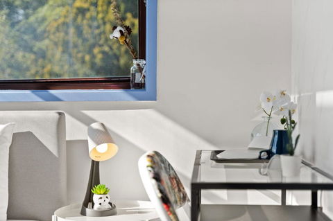 Modern Single Room - Nearby Stations & Eateries - Shared Bathroom - Accommodation Nelson Bay 2