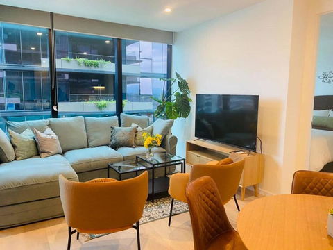 Moody Moon Apartment @ Sky Garden - Glen Waverley - Accommodation Nelson Bay 2