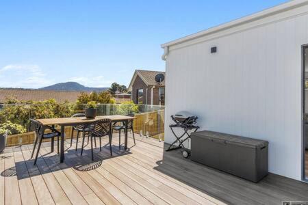 Mountain View Villa-close To Shops-10min To CBD - Nelson Bay Accommodation.com 0