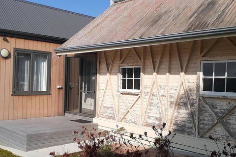 NEST- Luxury Vineyard Accommodation - Accommodation Nelson Bay 2