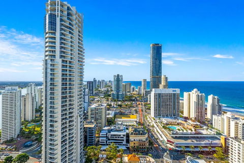 NEW Chevron Ocean Views Central Surfers. - Accommodation Nelson Bay 3
