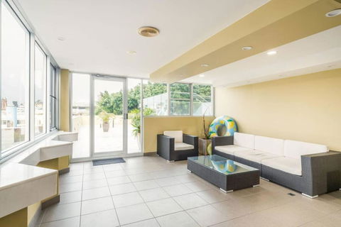 NEW! Ideal 1BR Beachside Studio With Pool - Accommodation Nelson Bay 2